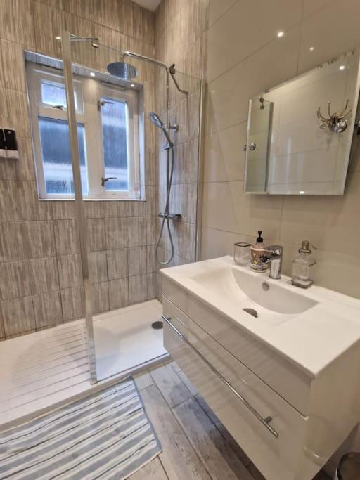 Quintessentially 'London' Flat المظهر الخارجي الصورة